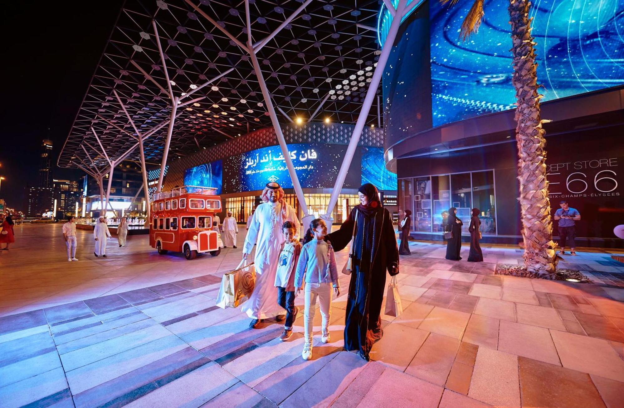 La Ville Hotel & Suites City Walk Dubai, Autograph Collection Екстериор снимка The Avenues Mall in Kuwait City