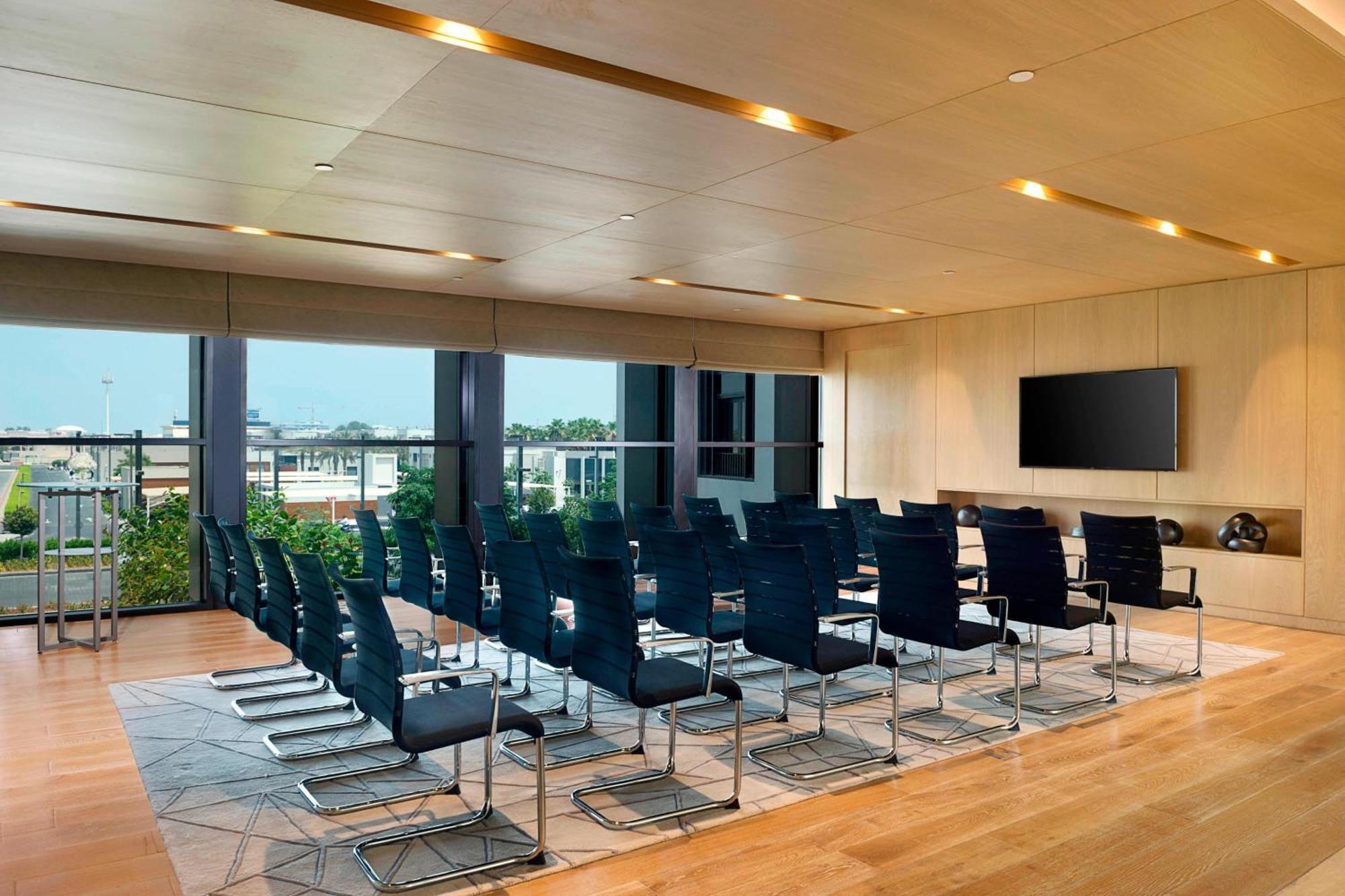 La Ville Hotel & Suites City Walk Dubai, Autograph Collection Екстериор снимка Meeting room at the Westin Mumbai International Airport