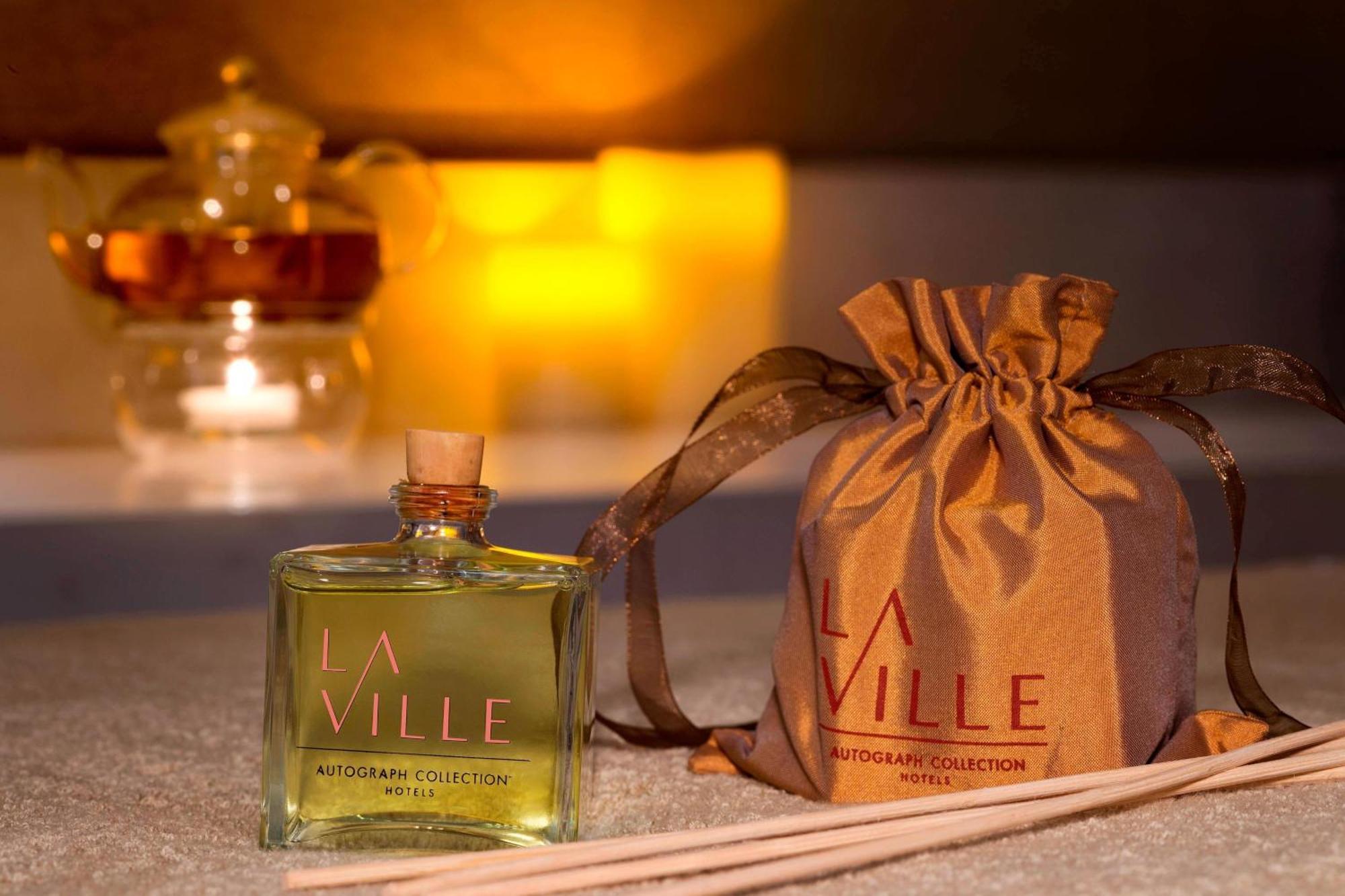 La Ville Hotel & Suites City Walk Dubai, Autograph Collection Екстериор снимка A reed diffuser
