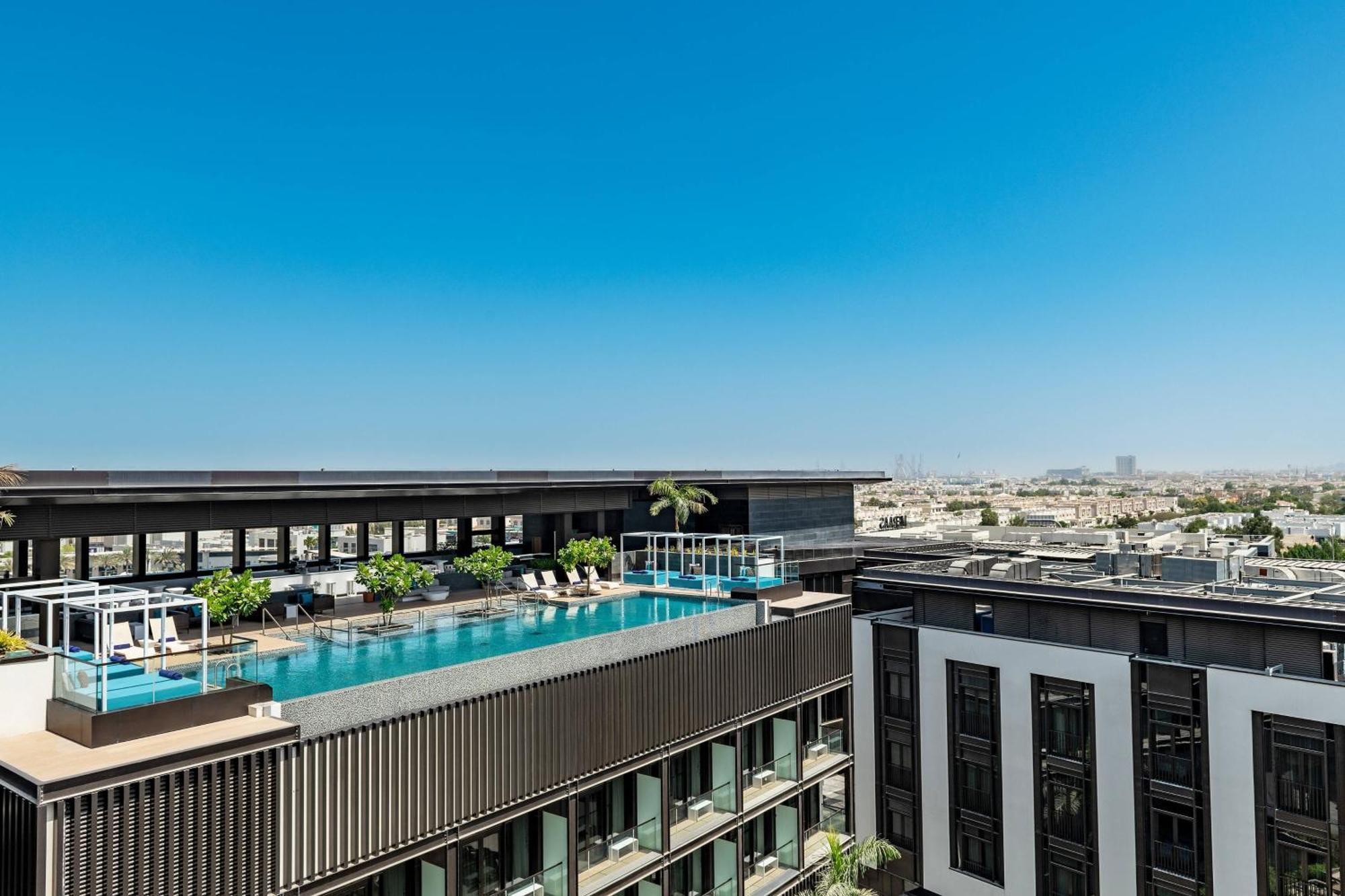 La Ville Hotel & Suites City Walk Dubai, Autograph Collection Екстериор снимка The rooftop pool at the hotel